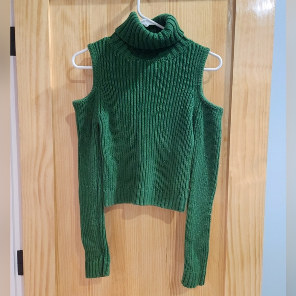 Bardot Sweaters - Bardot's Green Turtleneck and Cold Shoulder Sweater